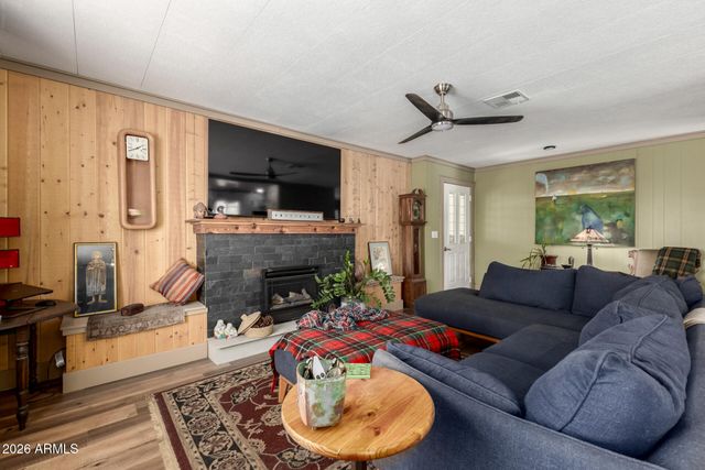 8256 E DUTCHMAN Drive, Mesa, AZ 85208
