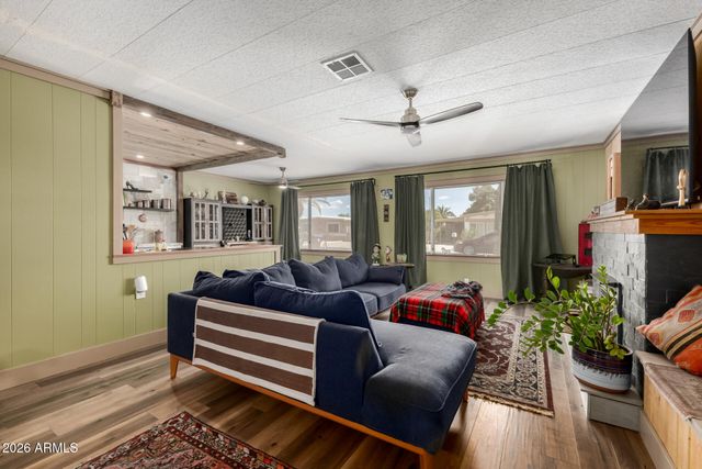 8256 E DUTCHMAN Drive, Mesa, AZ 85208