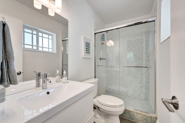 929 SW 18th Court, Fort Lauderdale, FL 33315