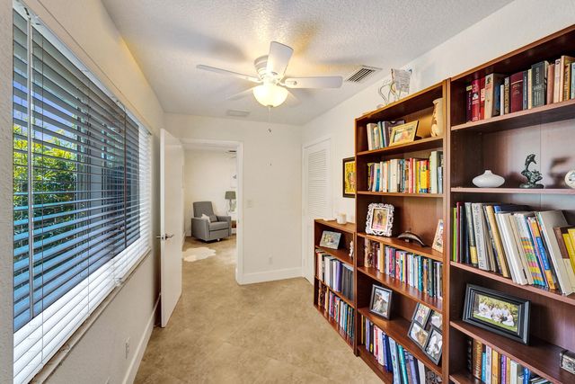 929 SW 18th Court, Fort Lauderdale, FL 33315
