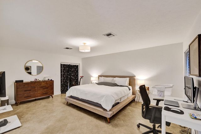 929 SW 18th Court, Fort Lauderdale, FL 33315