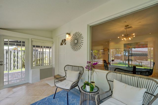 929 SW 18th Court, Fort Lauderdale, FL 33315