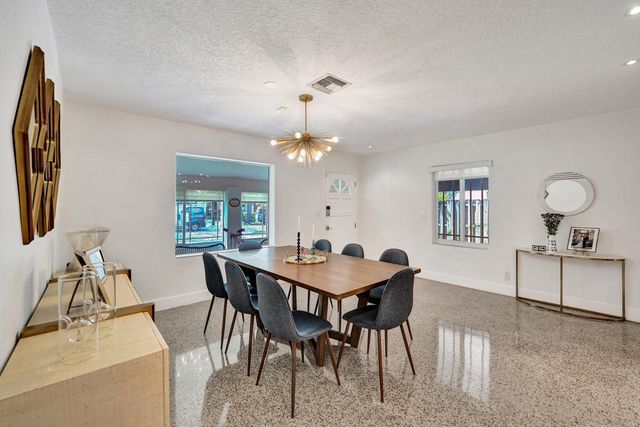 929 SW 18th Court, Fort Lauderdale, FL 33315