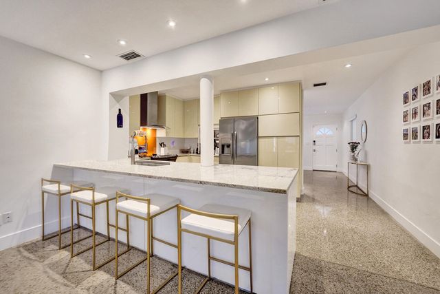 929 SW 18th Court, Fort Lauderdale, FL 33315