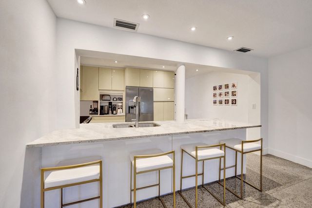 929 SW 18th Court, Fort Lauderdale, FL 33315