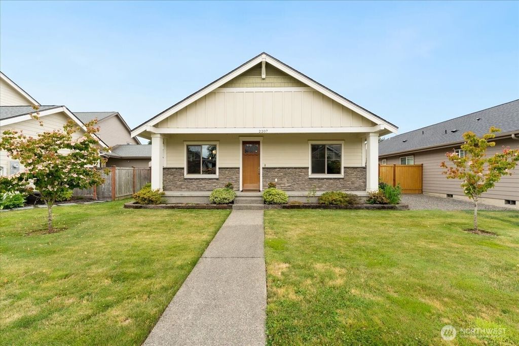 2207 Village Street NE, Olympia, WA 98506