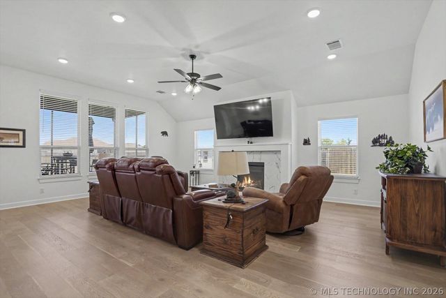 16150 S 89th East Avenue, Bixby, OK 74008