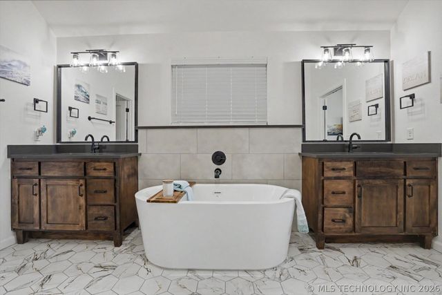 16150 S 89th East Avenue, Bixby, OK 74008