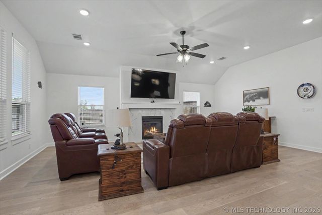 16150 S 89th East Avenue, Bixby, OK 74008