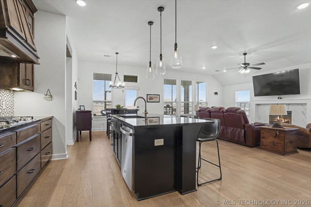 16150 S 89th East Avenue, Bixby, OK 74008