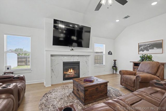 16150 S 89th East Avenue, Bixby, OK 74008