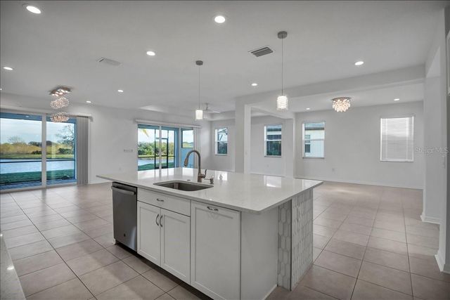 17703 SAVORY MIST CIRCLE, Lakewood Ranch, FL 34211