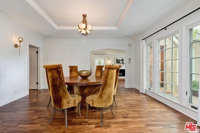 829 S Mullen Avenue, Los Angeles, CA 90005