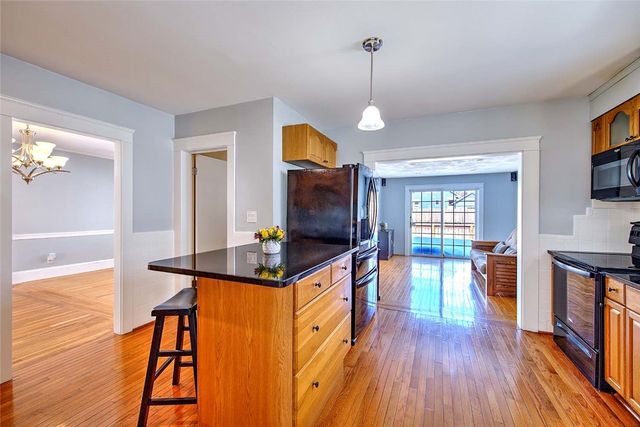 42 Mountain Avenue, East Providence, RI 02915