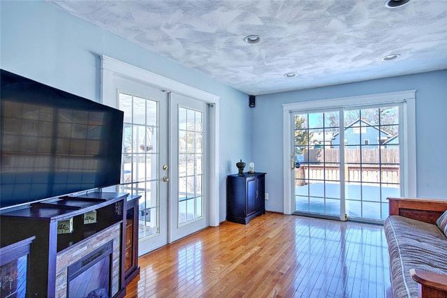 42 Mountain Avenue, East Providence, RI 02915