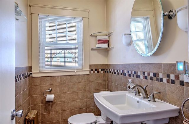 42 Mountain Avenue, East Providence, RI 02915