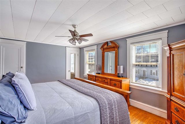 42 Mountain Avenue, East Providence, RI 02915