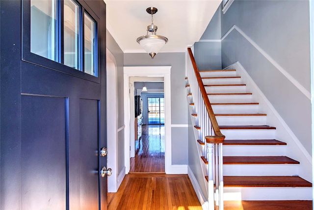 42 Mountain Avenue, East Providence, RI 02915