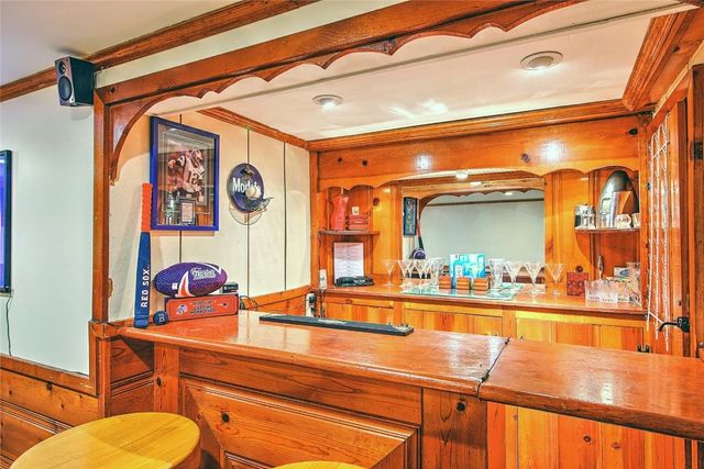 42 Mountain Avenue, East Providence, RI 02915