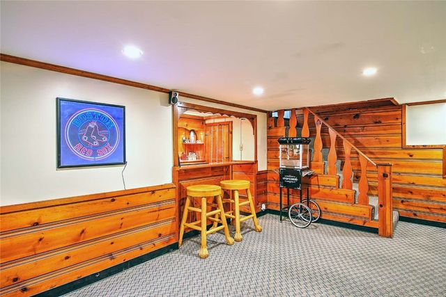 42 Mountain Avenue, East Providence, RI 02915