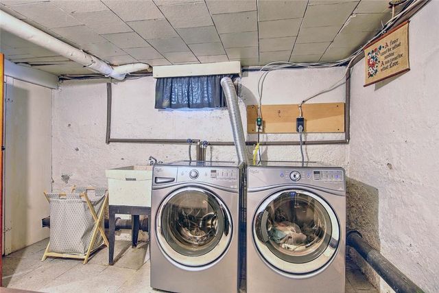 42 Mountain Avenue, East Providence, RI 02915