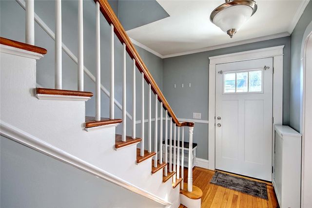 42 Mountain Avenue, East Providence, RI 02915