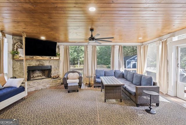 59 Lake Haven Drive, Cartersville, GA 30120