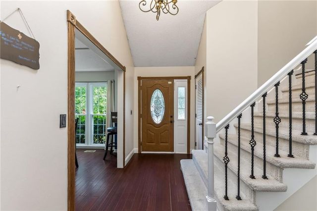 8216 NW Delta Drive, Kansas City, MO 64151