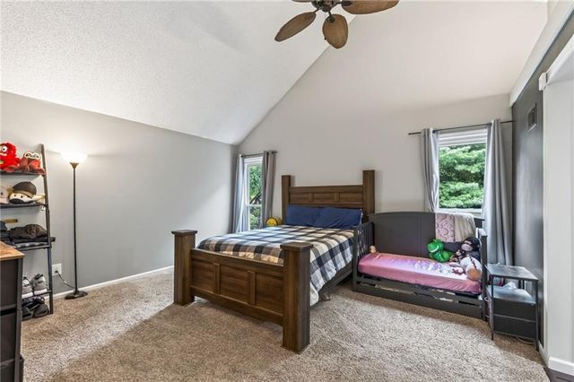 8216 NW Delta Drive, Kansas City, MO 64151