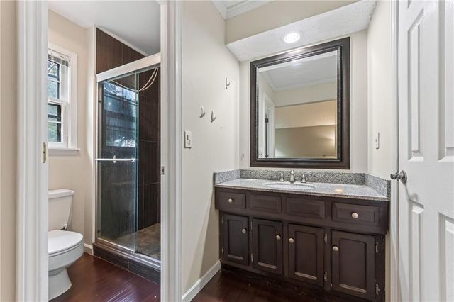 8216 NW Delta Drive, Kansas City, MO 64151