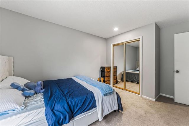 8216 NW Delta Drive, Kansas City, MO 64151