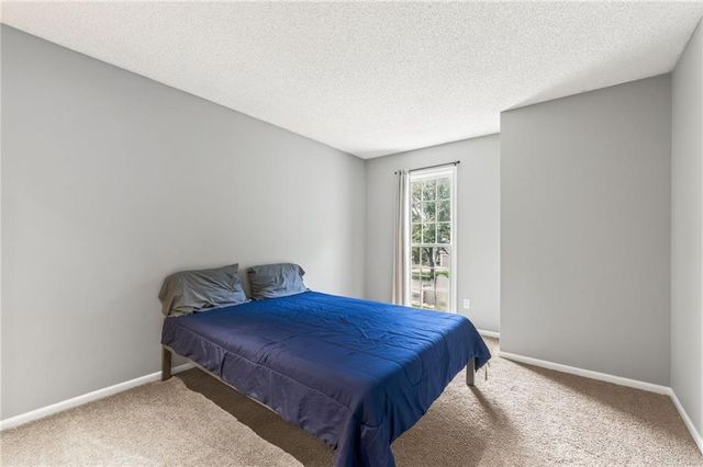 8216 NW Delta Drive, Kansas City, MO 64151