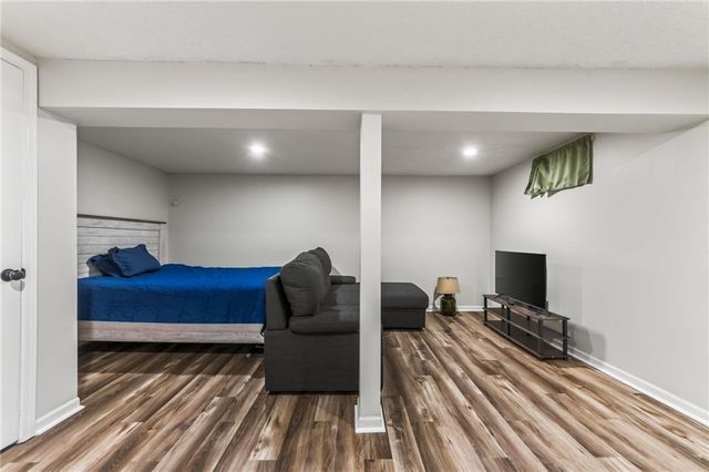 8216 NW Delta Drive, Kansas City, MO 64151
