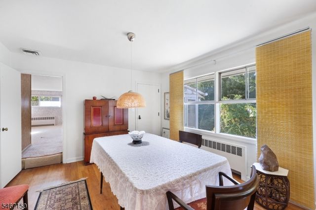 11 Hamilton Drive East, North Caldwell Boro, NJ 07006