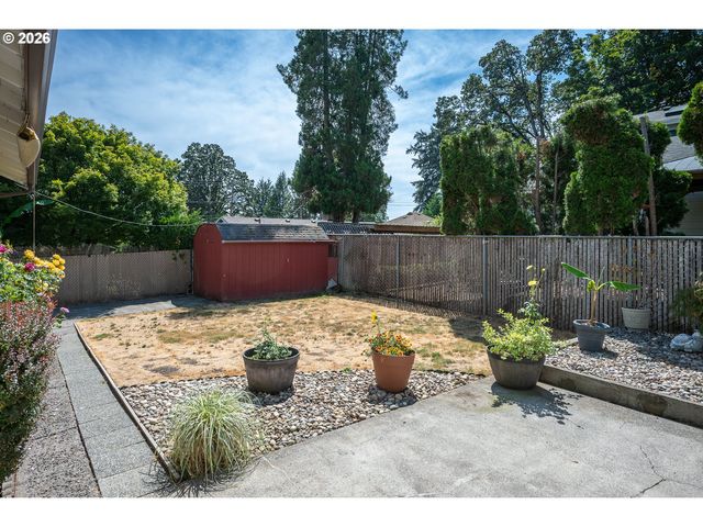 910 CORNELL Ave, Gladstone, OR 97027