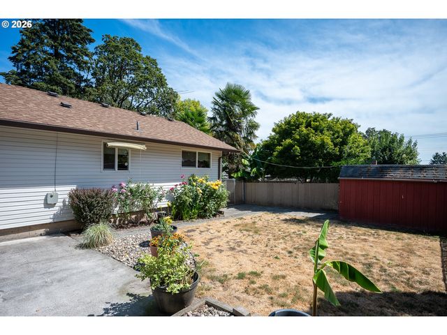910 CORNELL Ave, Gladstone, OR 97027
