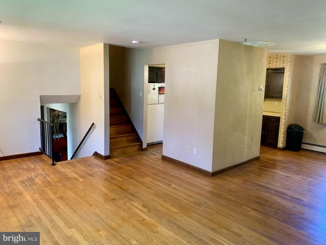 737 GIRARD AVE, Hamburg, PA 19526