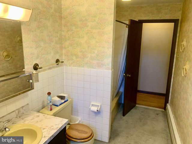 737 GIRARD AVE, Hamburg, PA 19526