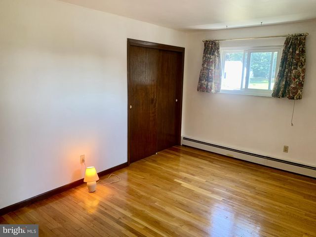 737 GIRARD AVE, Hamburg, PA 19526