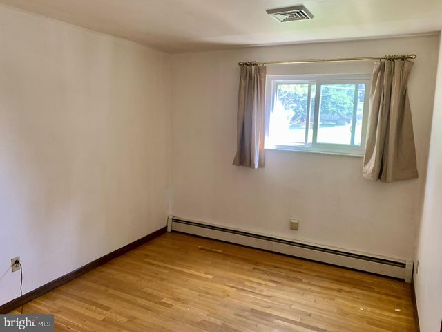 737 GIRARD AVE, Hamburg, PA 19526