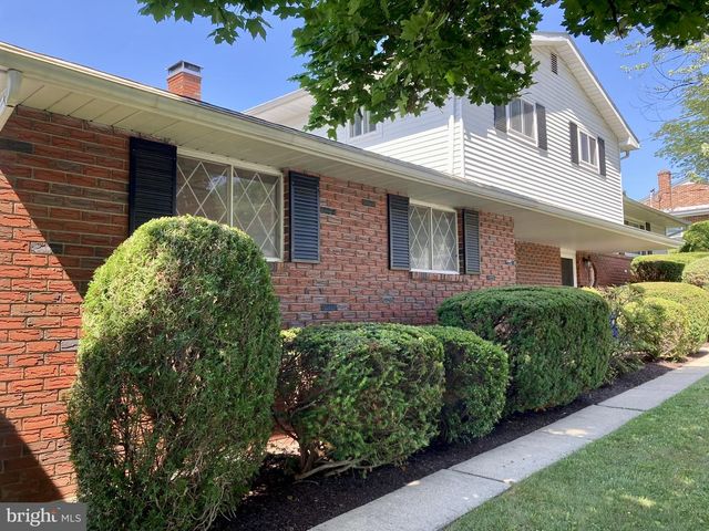 737 GIRARD AVE, Hamburg, PA 19526