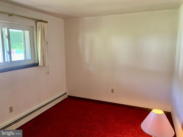 737 GIRARD AVE, Hamburg, PA 19526