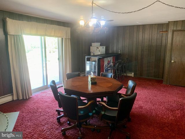 737 GIRARD AVE, Hamburg, PA 19526