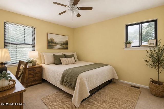 13 Pioneer Drive, Howell, NJ 07731