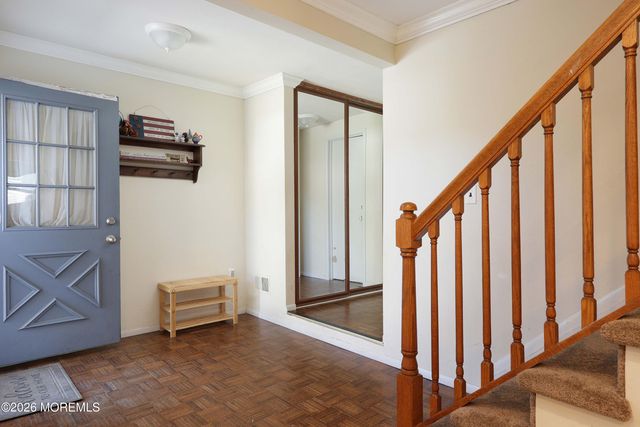 13 Pioneer Drive, Howell, NJ 07731