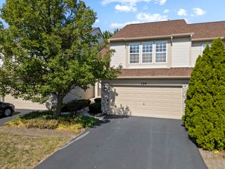 124 W Buckingham Drive, Round Lake, IL 60073