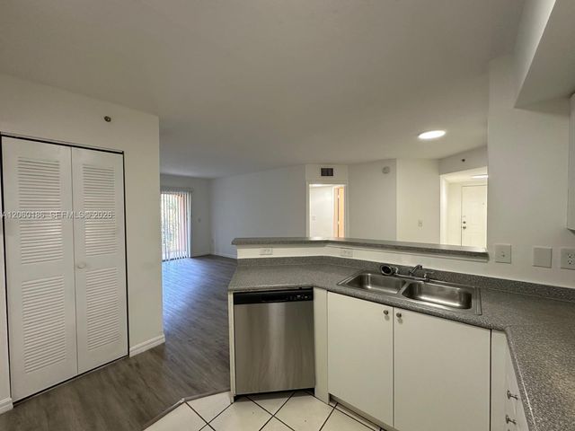 17602 NW 25th Ave 304, Miami Gardens, FL 33056