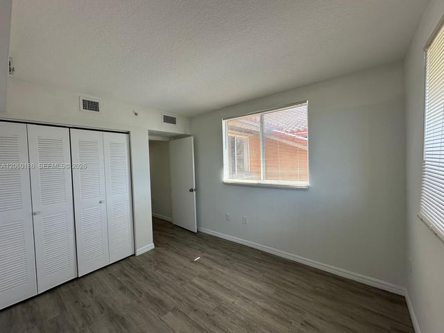 17602 NW 25th Ave 304, Miami Gardens, FL 33056