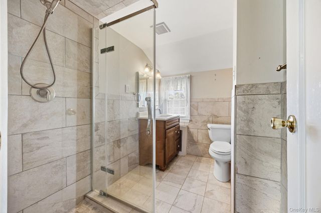 135 Fairfield Avenue, Mineola, NY 11501