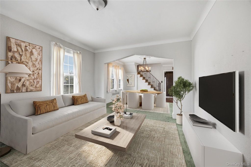 135 Fairfield Avenue, Mineola, NY 11501 — photo 2